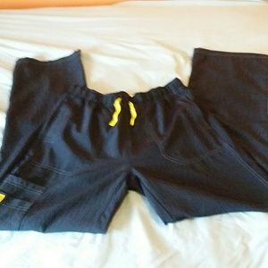 Wonderwink Spread Good Cheer Scrub Set